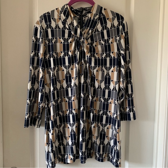 Alfani Geometric print top - Picture 5 of 6